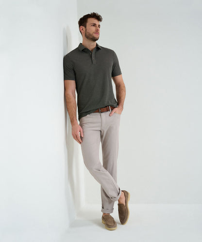 Five-pocket Pants in a Two-toned Look