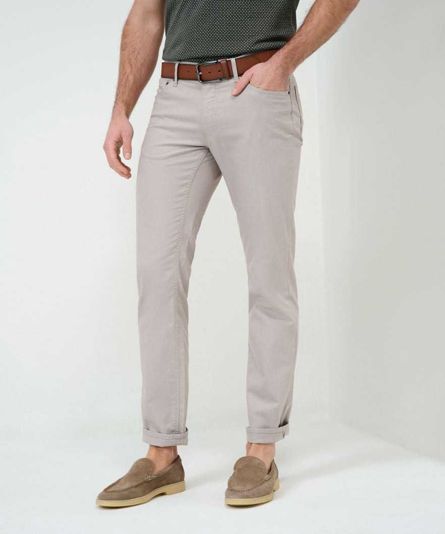 Five-pocket Pants in a Two-toned Look