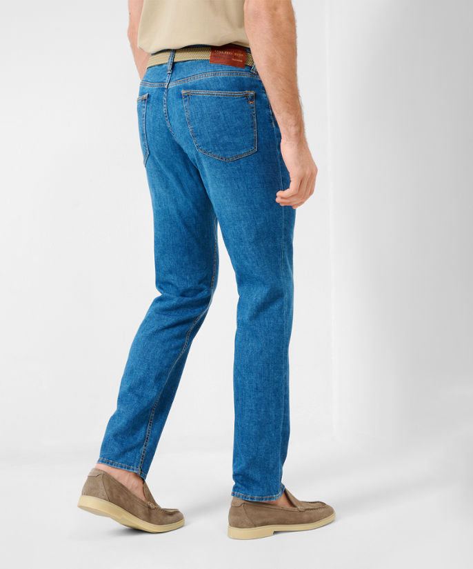 Five-pocket Jeans with A Modern Fit