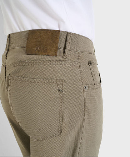 Five-pocket Pants in Modern Fit