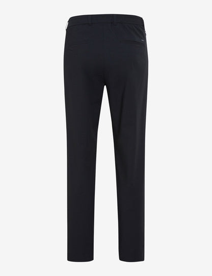 Performance: Chino in Tapered Fit