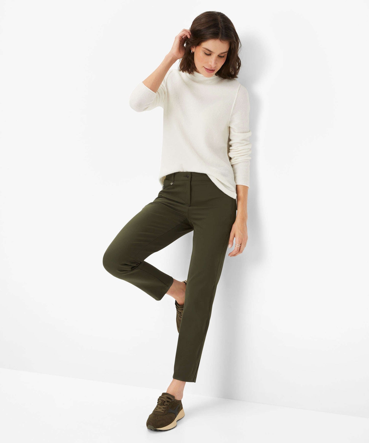 Clean Techno: Chinos in Regular Fit