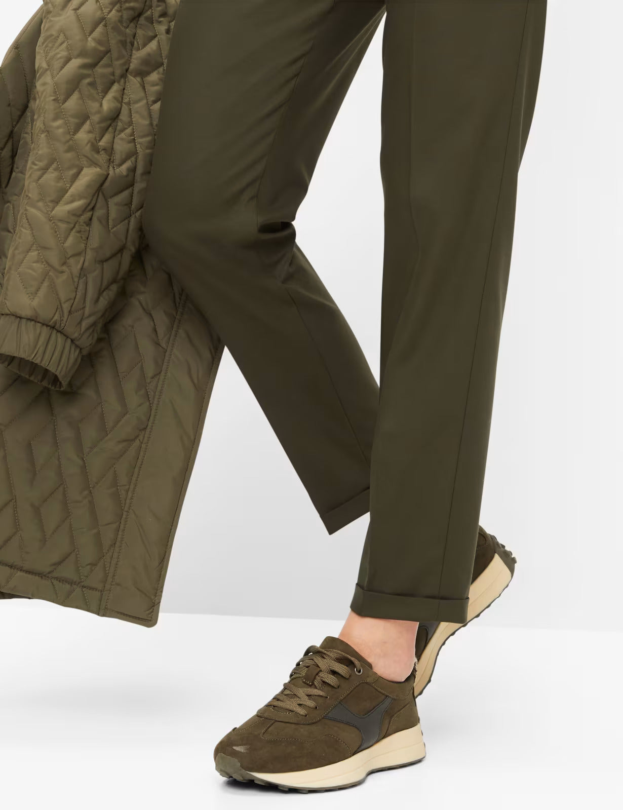 Woolook Pull On: 7/8 Length Pants in Regular Fit