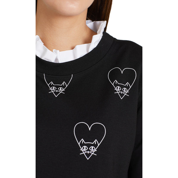 Sweatershirt with cat pattern