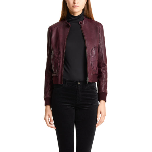 帶有裝飾接縫的皮夾克