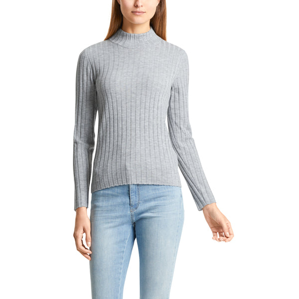 Ribbed knit sweater