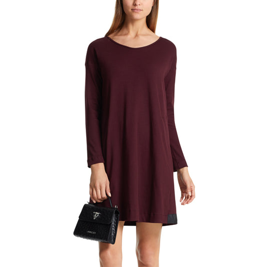 Dress with crew neck